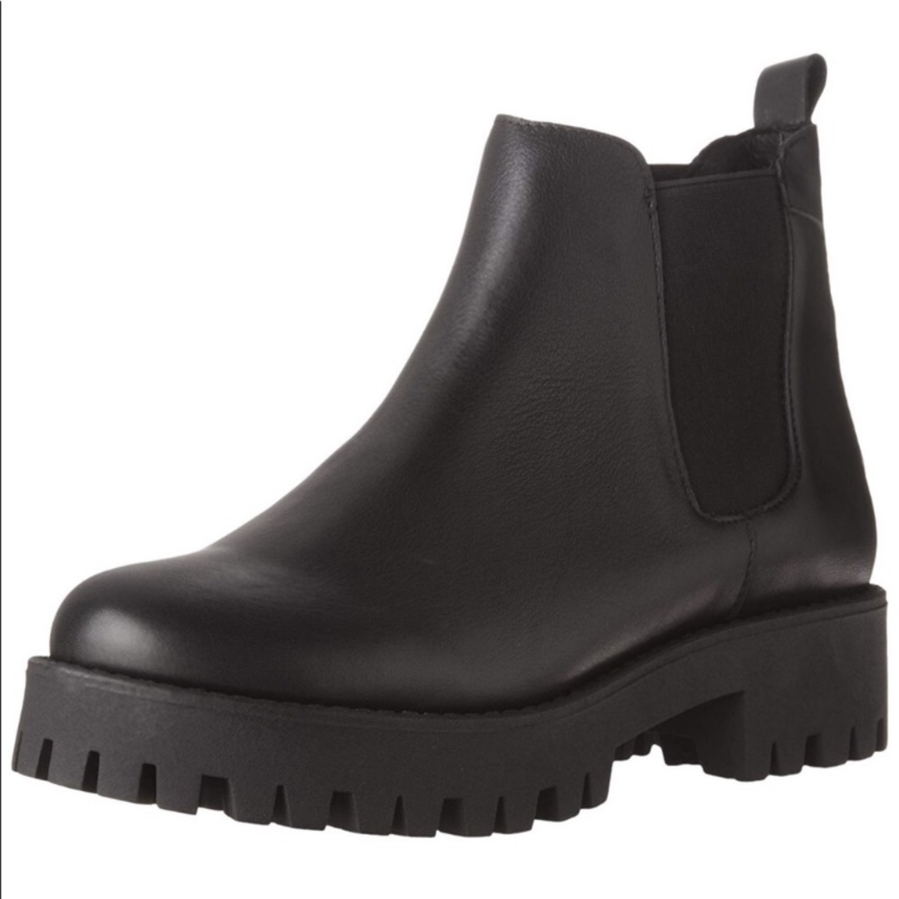 Steve Madden ankle booties
